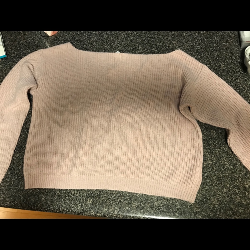 Light pink crop knitted sweater